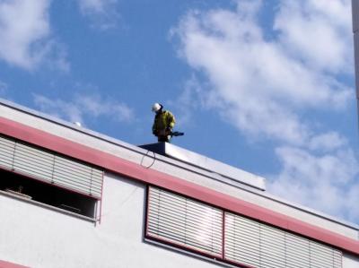 Neckartenzlingen: Brand auf Dachterrasse